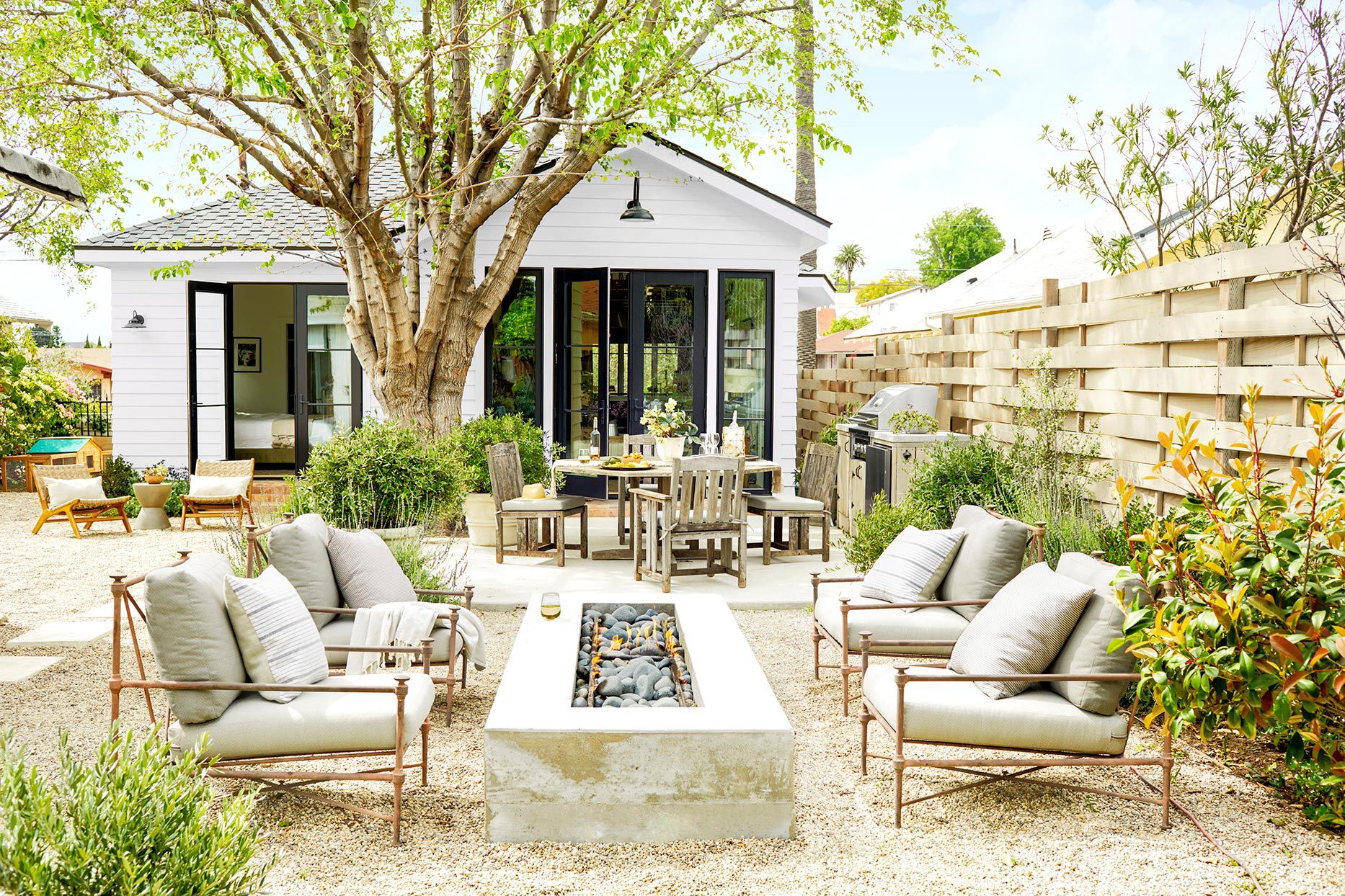 2026 Outdoor Entertaining Trends: Best Outdoor Torches & Tiki Torch Reviews for Modern Patio Ambiance