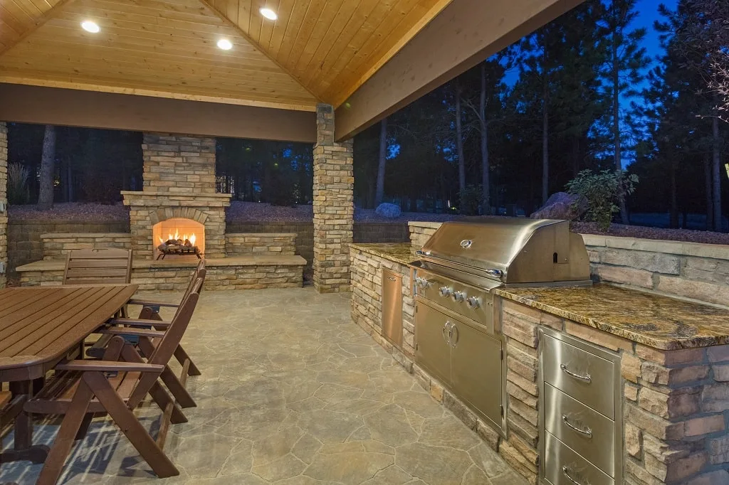 The Outdoor Entertainment